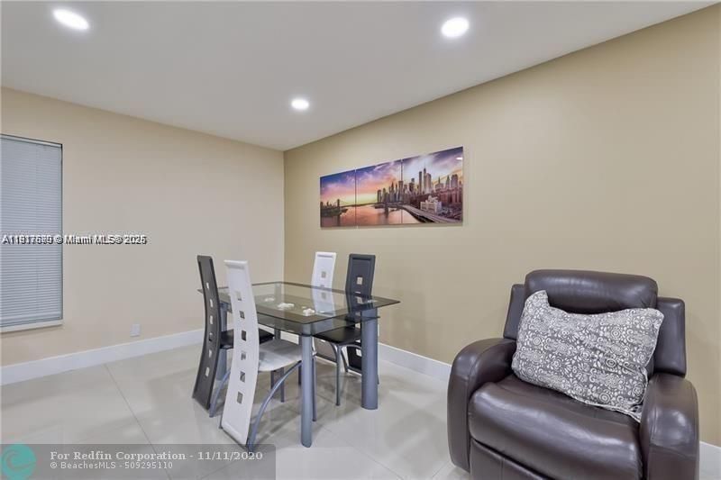 Dining room, Interior, Recessed Lighting