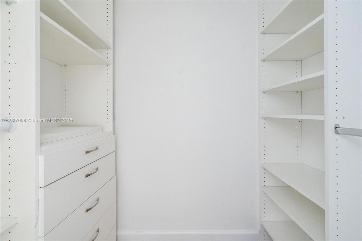 Interior, Walk-in Closets