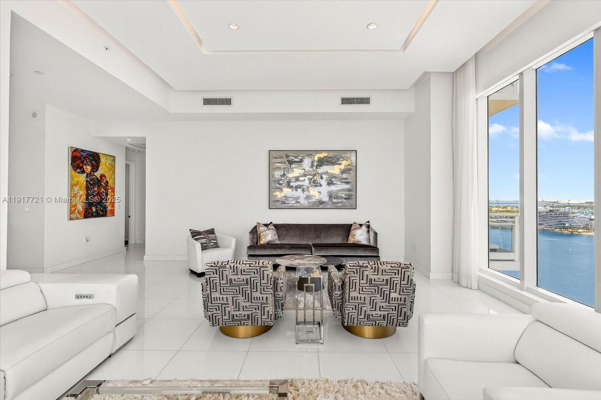 Interior, Living room, Recessed Lighting, Water