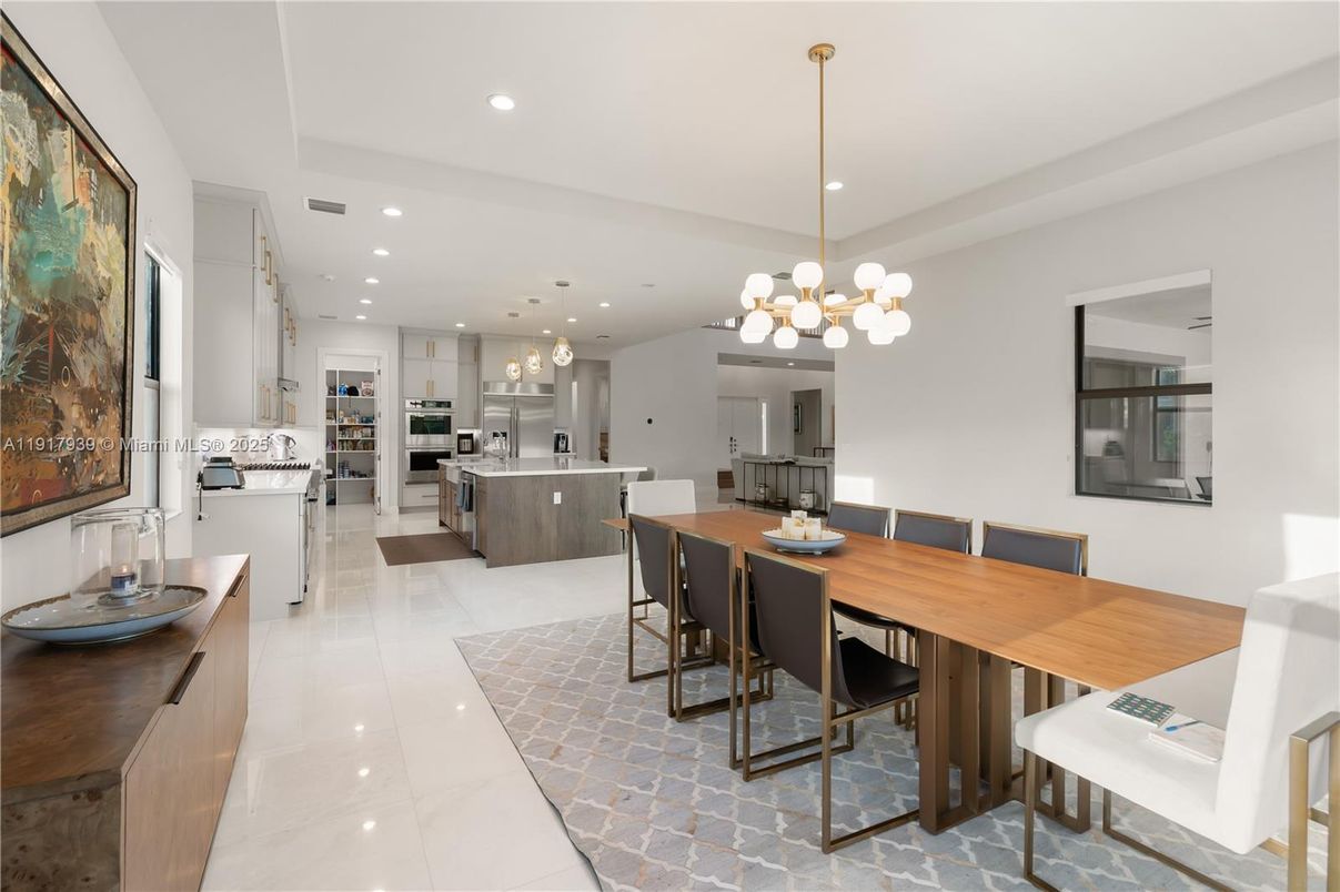 Chandelier, Dining room, Interior, Kitchen, Pendant Lights, Recessed Lighting, Stainless Steel Appliances