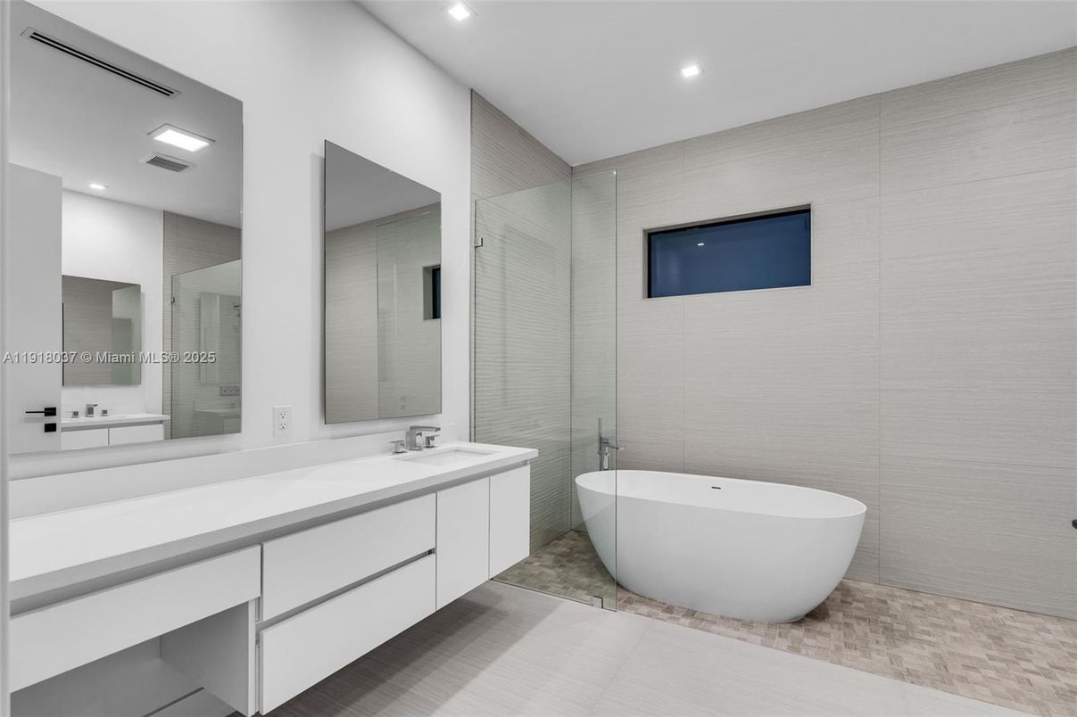 Bathroom, Dual Sink Vanities, Free Standing Baths, Glass Shower, Interior, Recessed Lighting