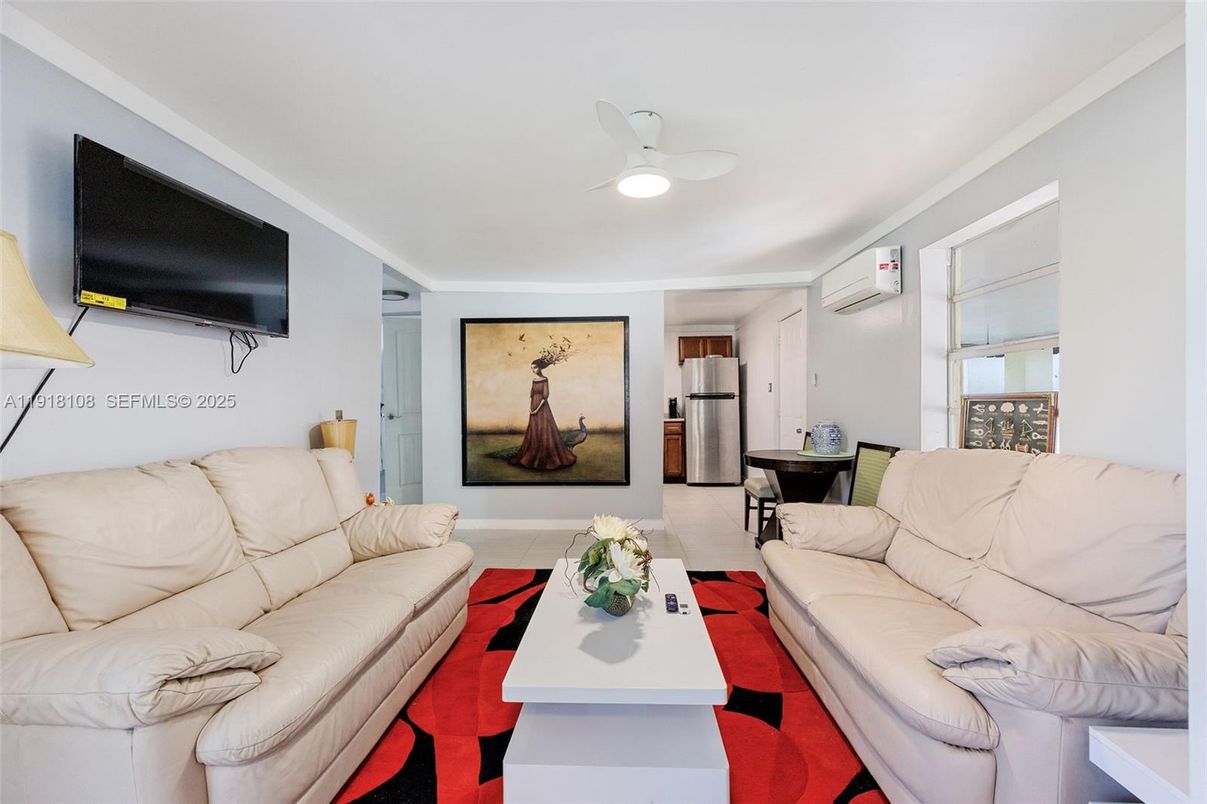 Interior, Living room, Stainless Steel Appliances