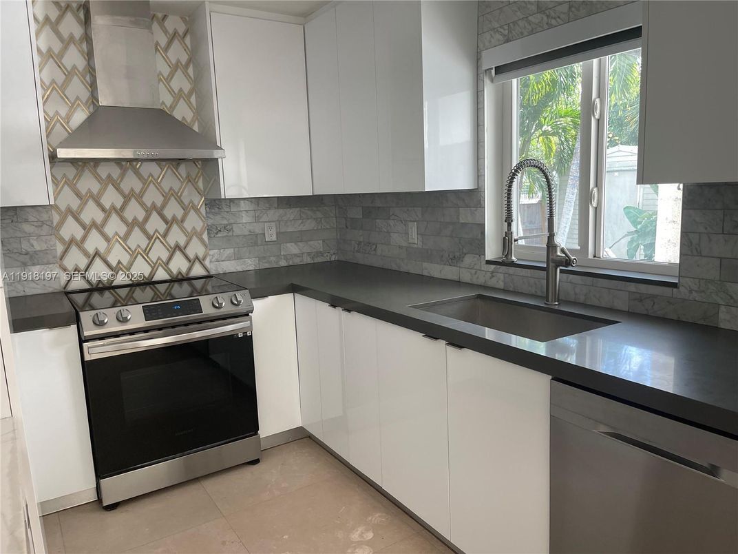 Interior, Kitchen, Stainless Steel Appliances