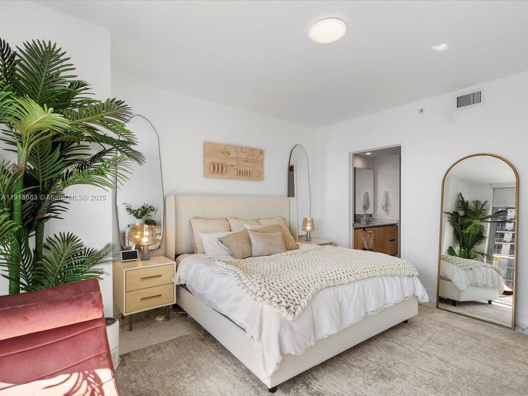 Bedroom, Interior, Recessed Lighting