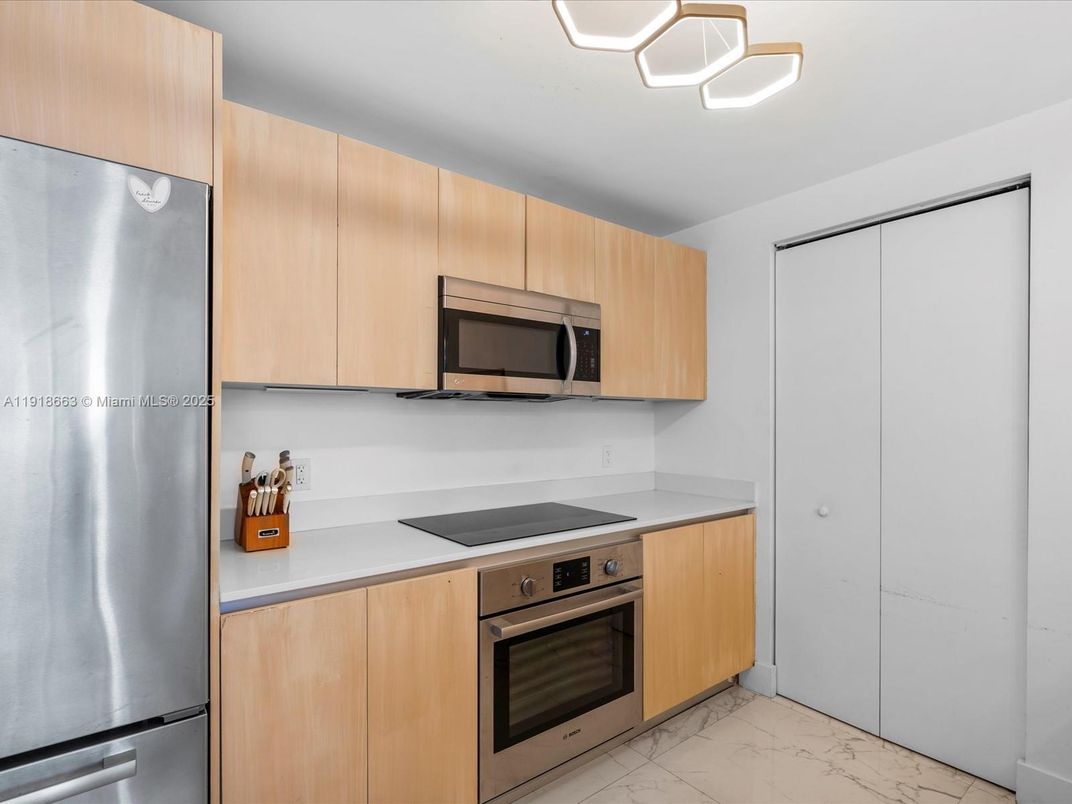 Interior, Kitchen, Marble, Stainless Steel Appliances