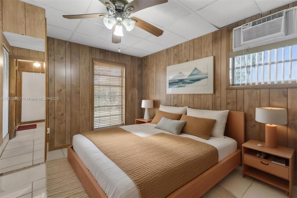 Bedroom, Interior, Wooden Walls