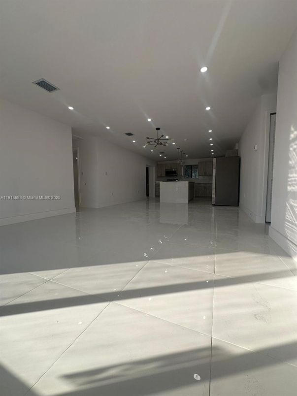 Empty room, Interior, Kitchen, Recessed Lighting