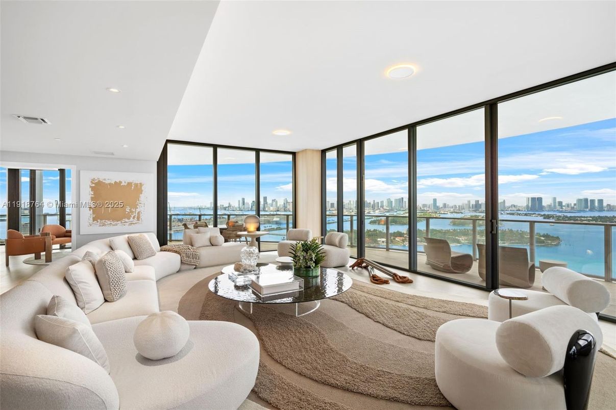 Interior, Living room, Recessed Lighting, Water