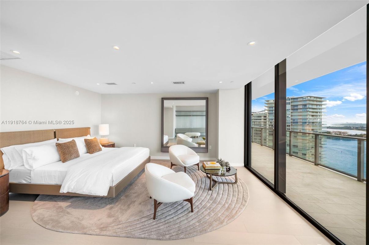 Bedroom, Interior, Recessed Lighting, Water