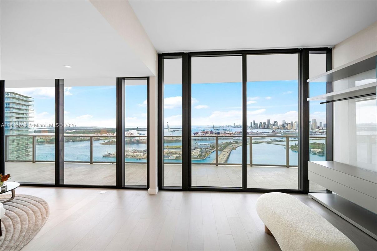 Interior, Recessed Lighting, Water, Wood Texture Flooring