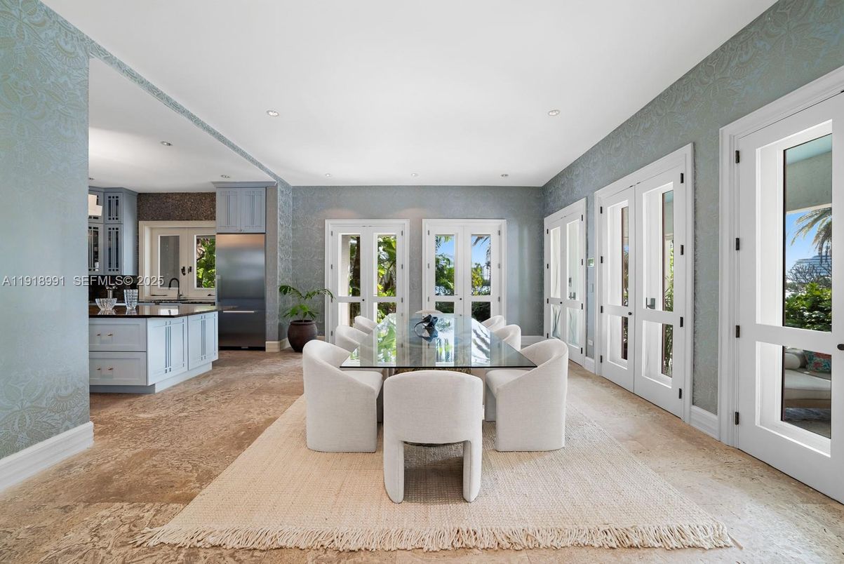 Dining room, Interior, Kitchen, Recessed Lighting