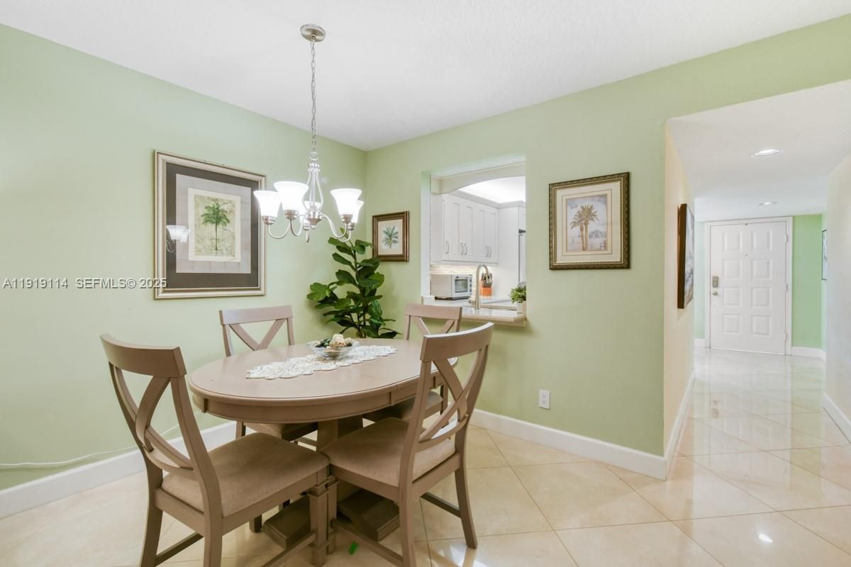 Chandelier, Dining room, Interior, Recessed Lighting