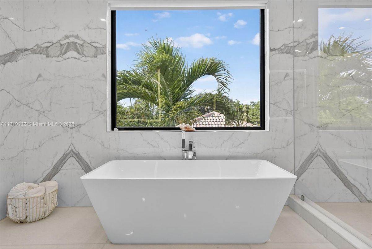 Bathroom, Free Standing Baths, Interior, Marble Walls