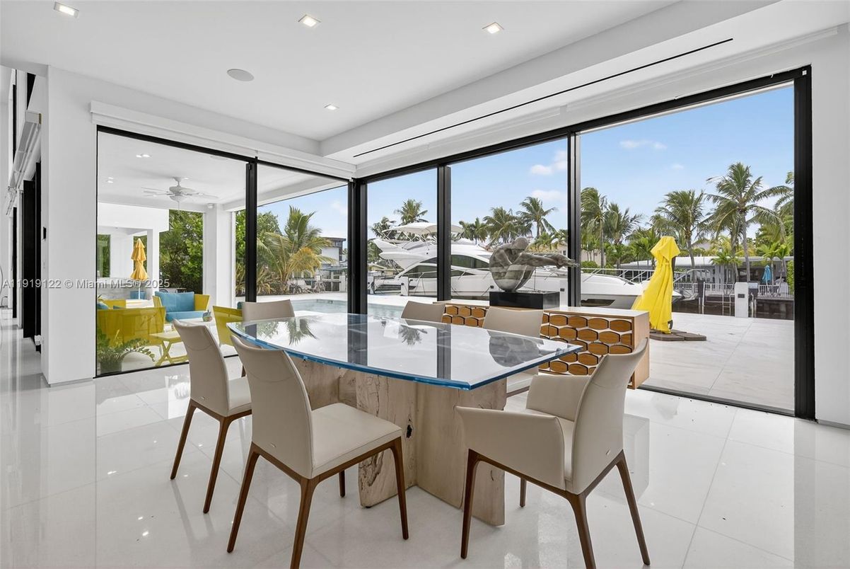 Dining room, Interior, Recessed Lighting, Water