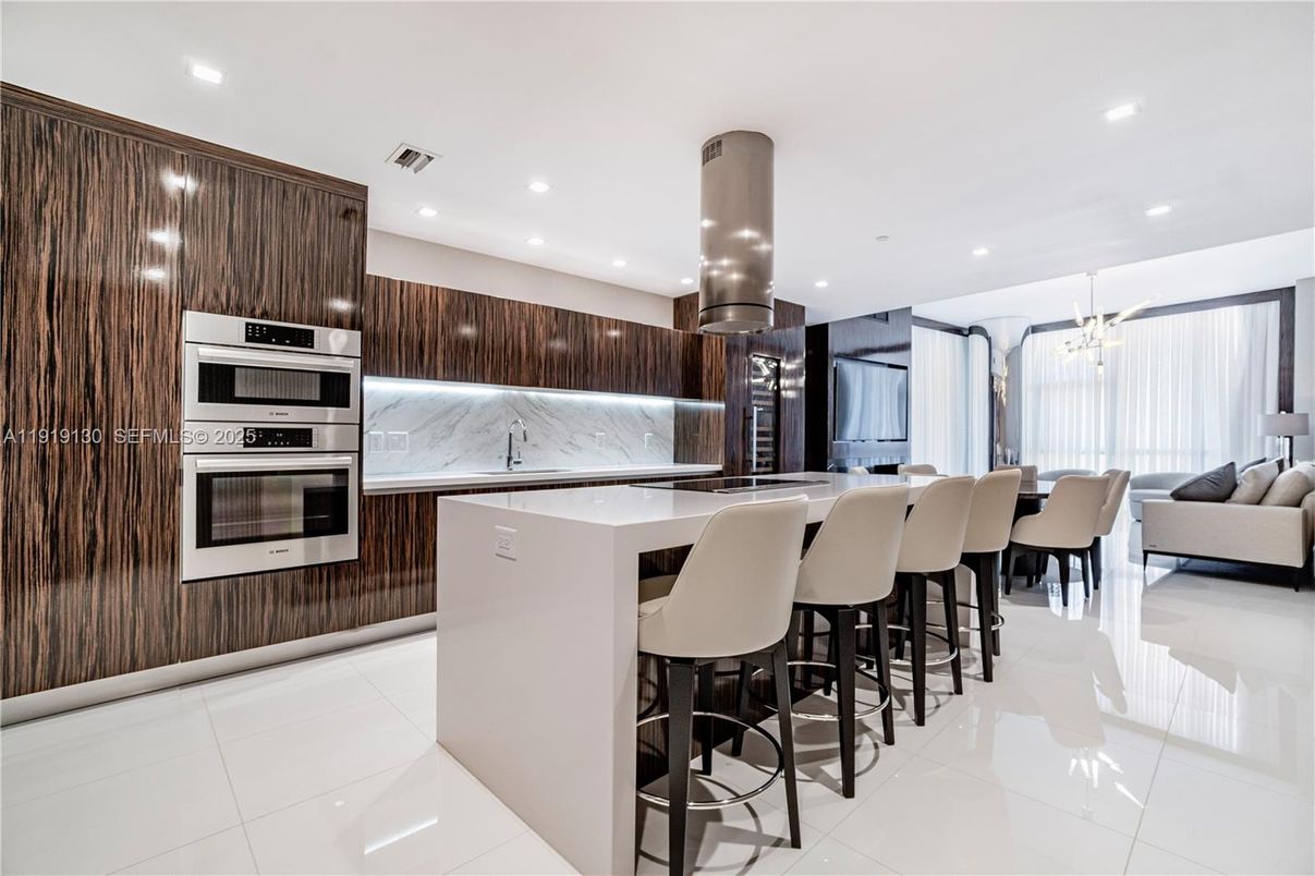 Chandelier, Dining room, Interior, Kitchen, Recessed Lighting, Stainless Steel Appliances