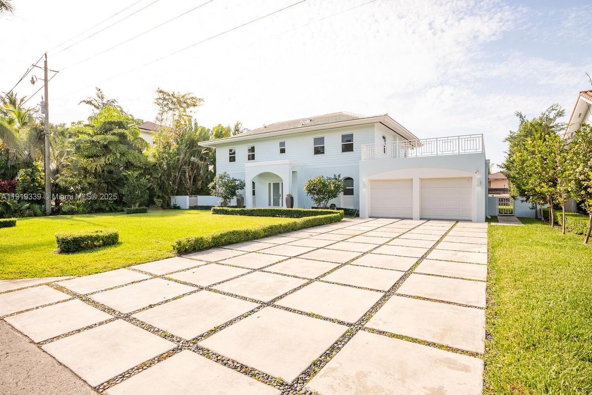 Attached, Backyard, Exterior, Facade, Mediterranean