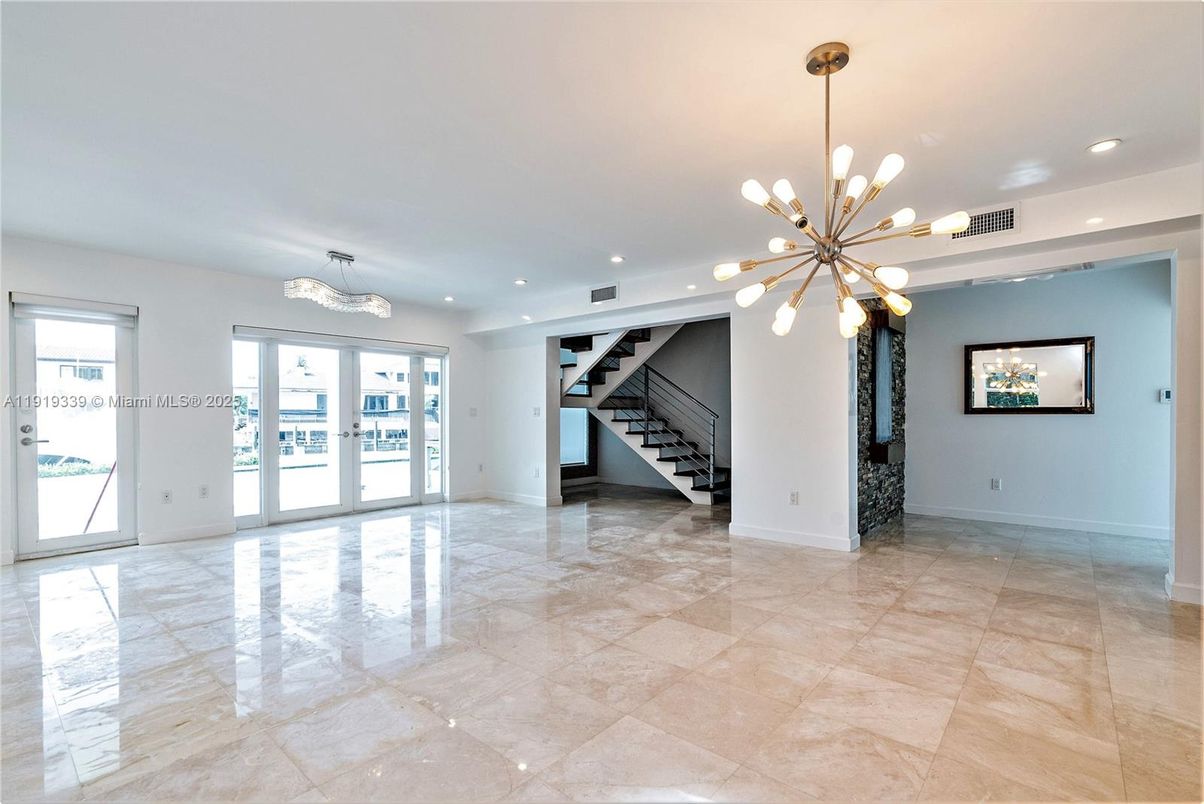 Empty room, Interior, Pendant Lights, Recessed Lighting