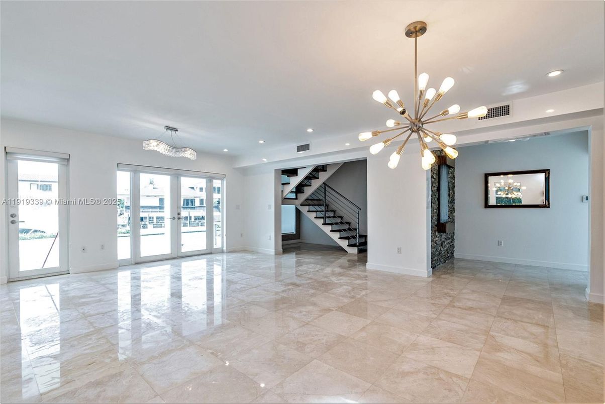 Empty room, Interior, Pendant Lights, Recessed Lighting
