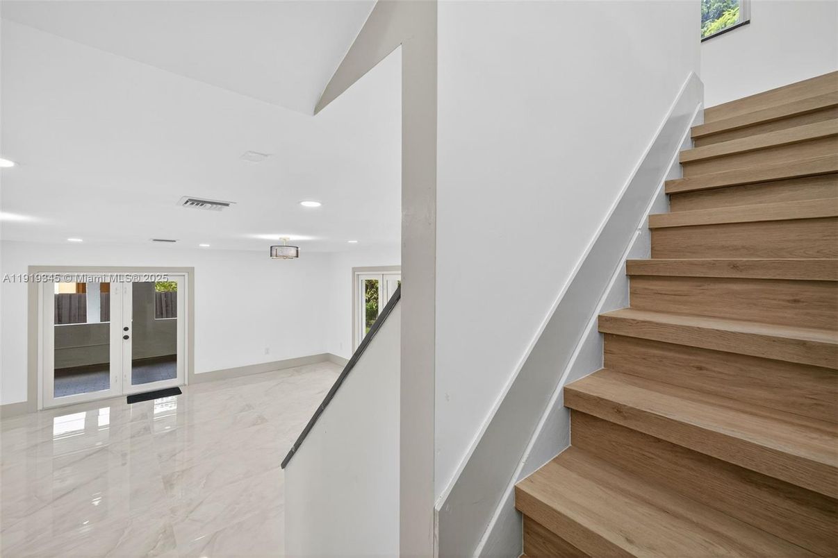 Interior, Marble, Recessed Lighting