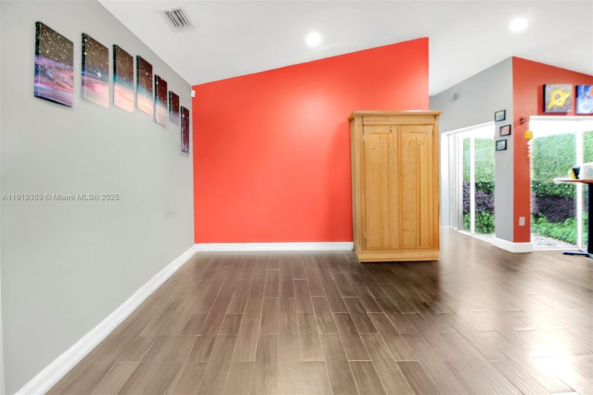 Empty room, Interior, Recessed Lighting, Wood Texture Flooring