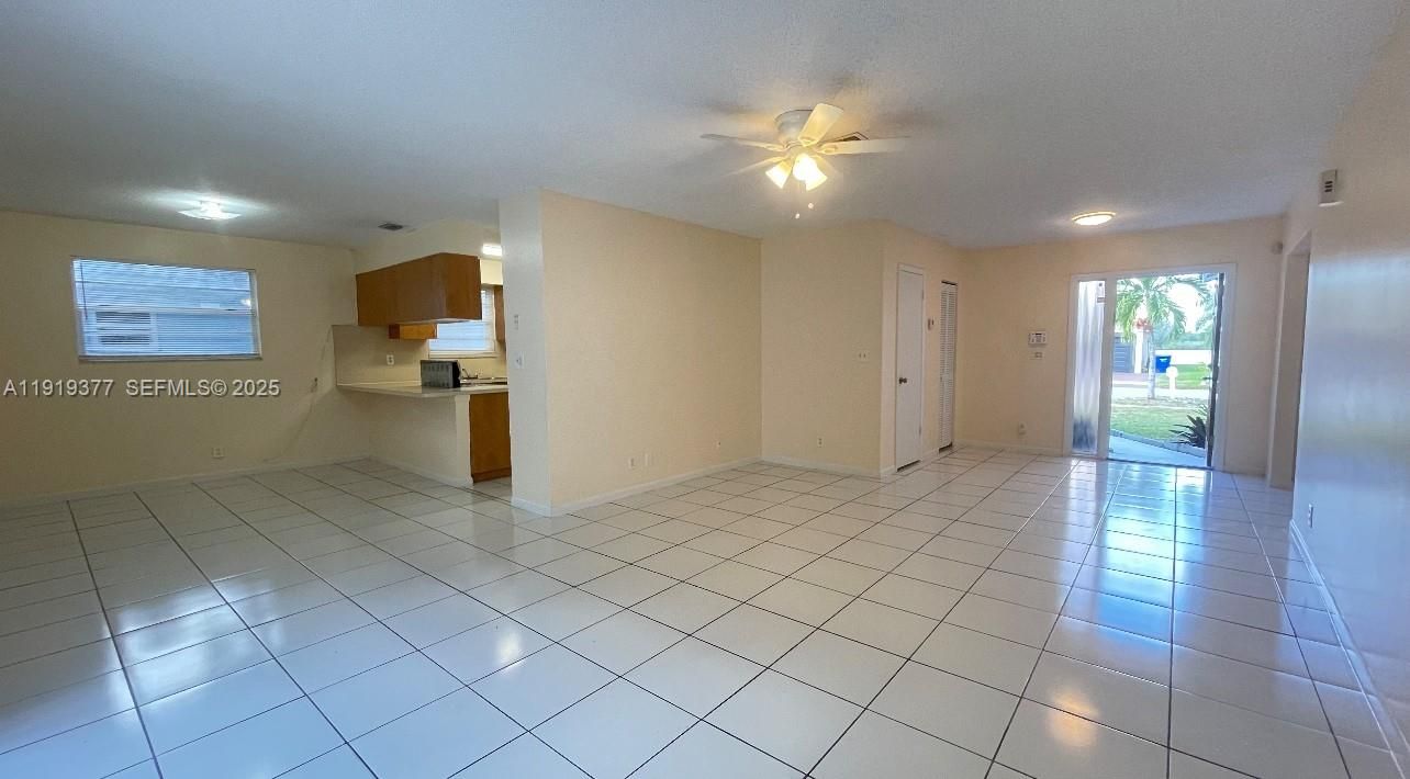 Empty room, Interior, Kitchen
