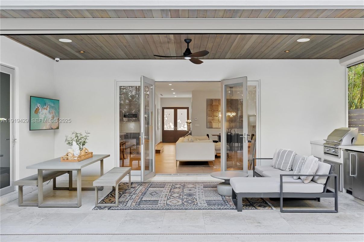 Interior, Living room, Recessed Lighting, Wooden Ceilings, Wood Texture Flooring