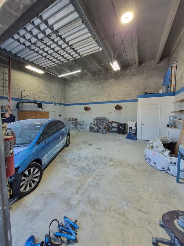 Garage, Interior, Stone Walls