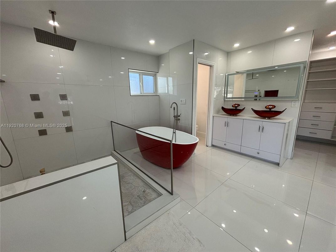 Bathroom, Dual Sink Vanities, Free Standing Baths, Glass Shower, Interior, Marble, Recessed Lighting
