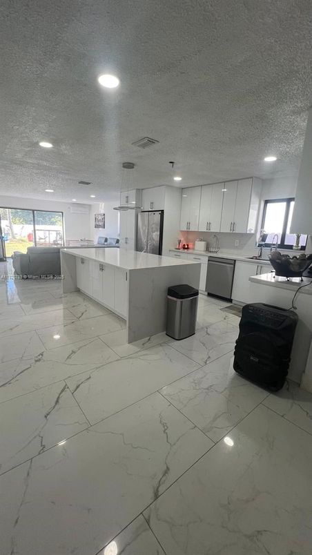 Interior, Kitchen, Marble, Pendant Lights, Recessed Lighting