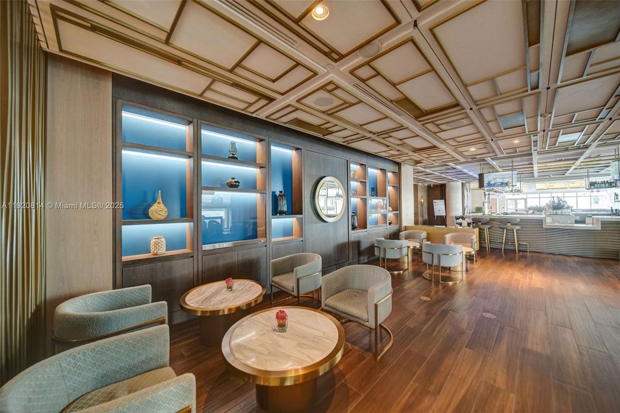 Dining room, Interior, Living room, Recessed Lighting, Wood Texture Flooring