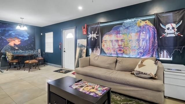 Interior, Living room, Pendant Lights, Recessed Lighting