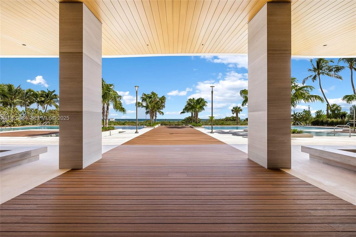 Exterior, Pool, Water