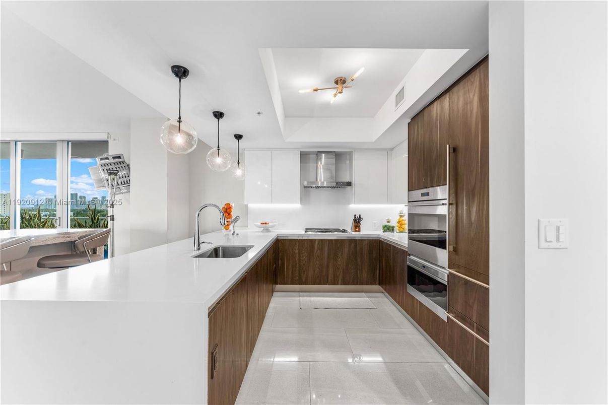 Interior, Kitchen, Pendant Lights, Stainless Steel Appliances
