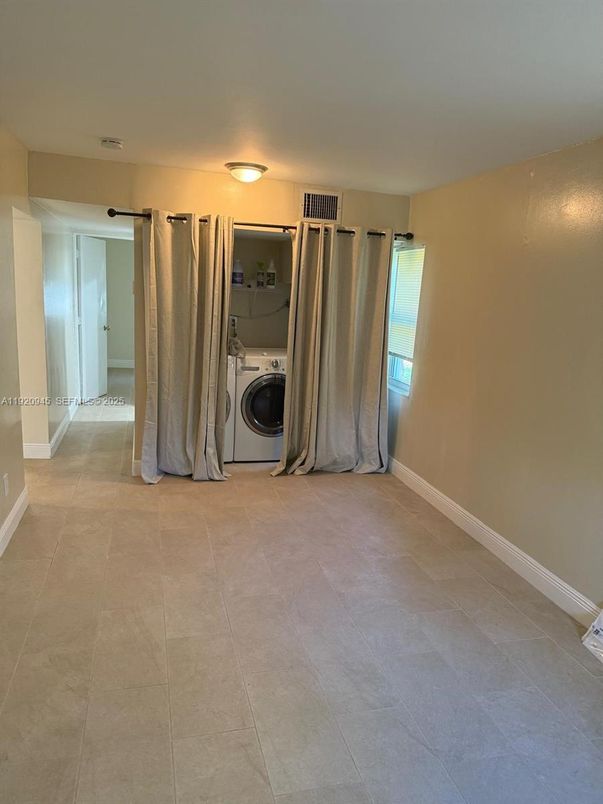 Interior, Utility Closets, Washer