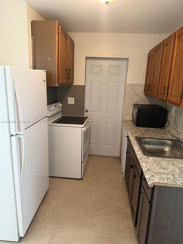 Interior, Kitchen, Washer