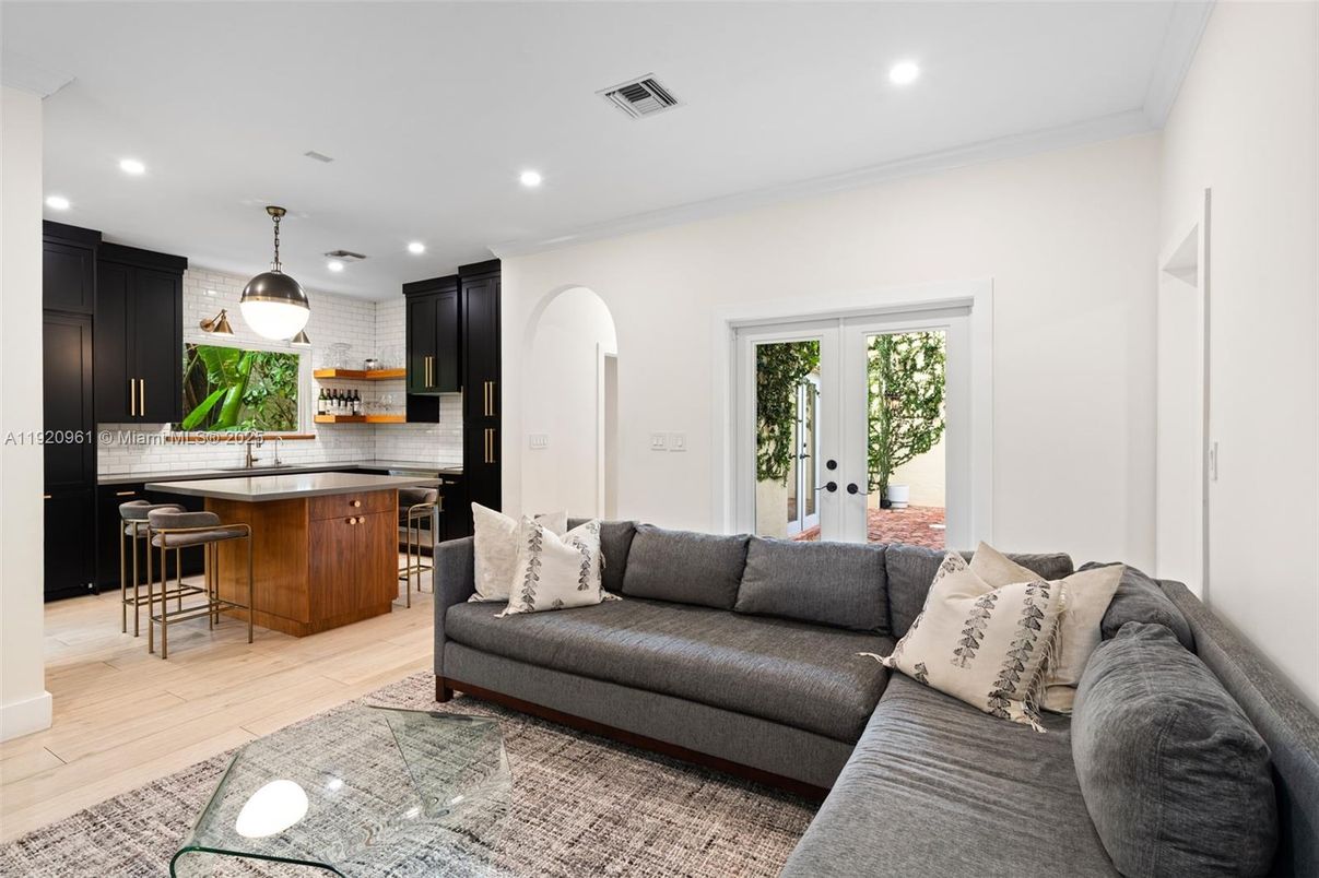 Interior, Kitchen, Living room, Pendant Lights, Recessed Lighting, Wood Texture Flooring