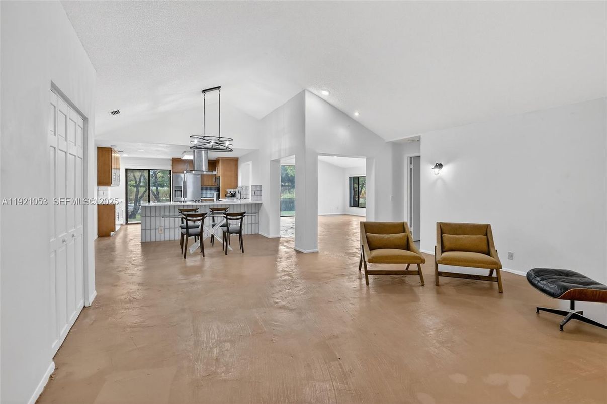 Dining room, Interior, Kitchen, Pendant Lights, Recessed Lighting