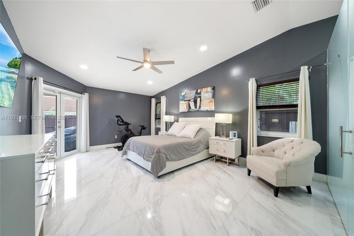 Bedroom, Fitness Equipment, Interior, Marble, Recessed Lighting