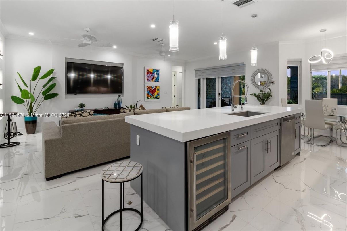 Dining room, Interior, Kitchen, Living room, Marble, Pendant Lights, Recessed Lighting