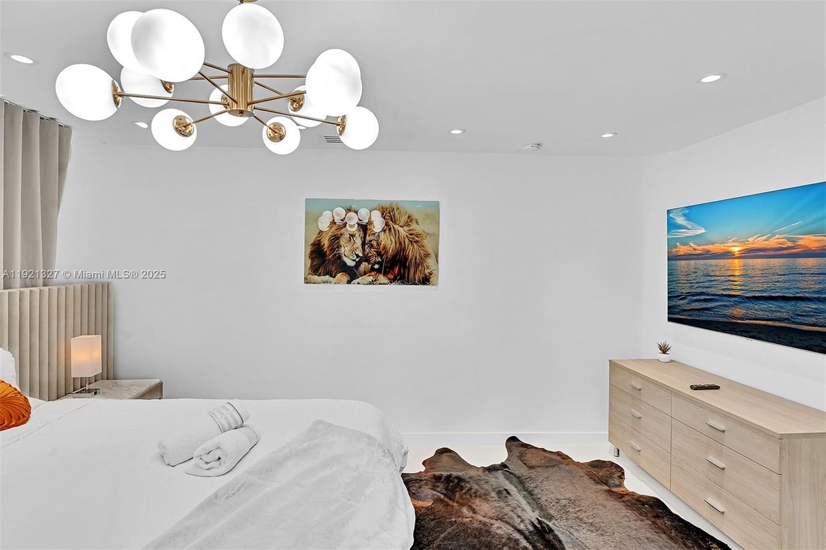 Bedroom, Interior, Recessed Lighting