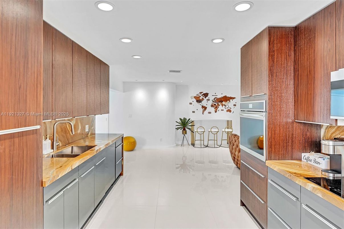 Interior, Kitchen, Recessed Lighting