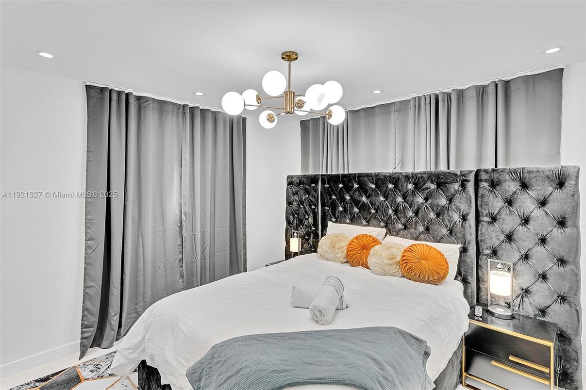 Bedroom, Interior, Pendant Lights, Recessed Lighting