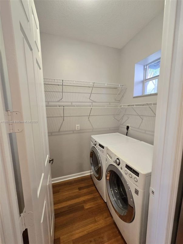 Interior, Utility Closets, Washer, Wood Texture Flooring