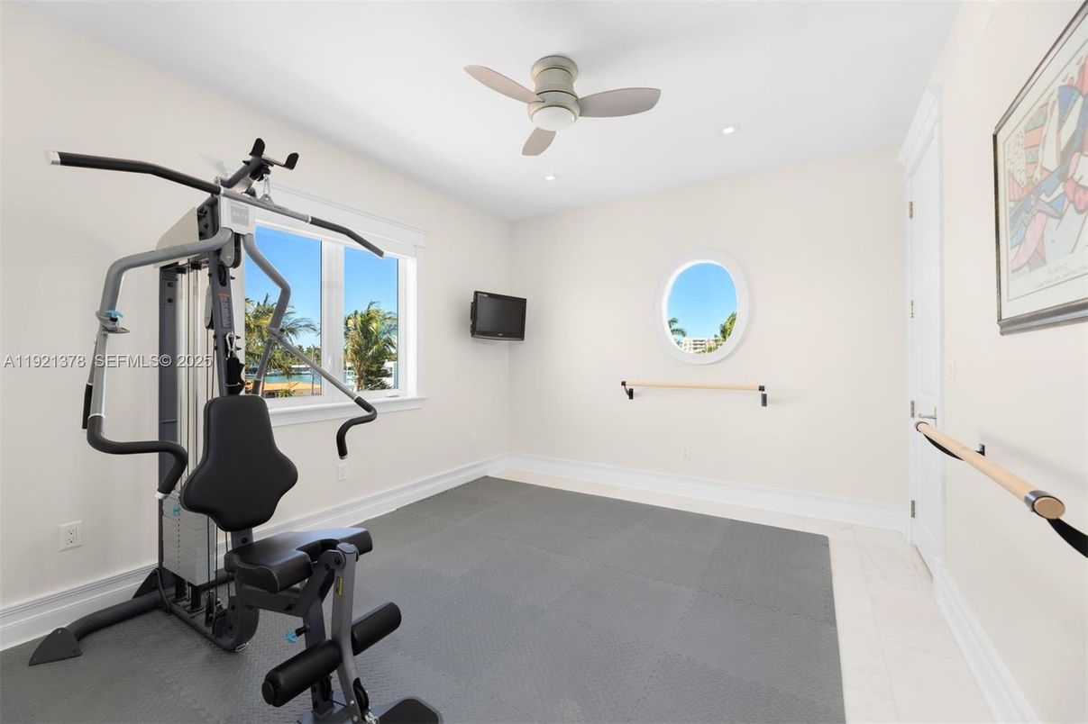 Fitness Equipment, Interior, Recessed Lighting