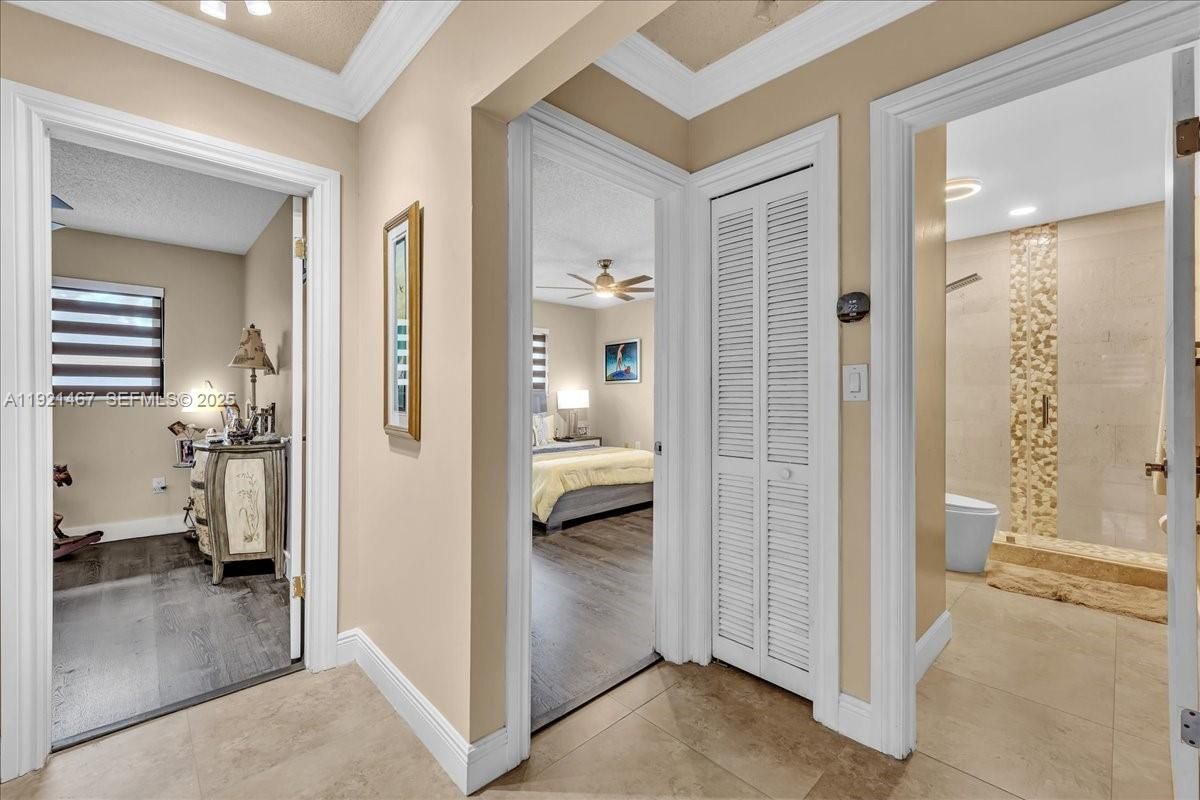 Bathroom, Bedroom, Interior, Recessed Lighting, Wood Texture Flooring