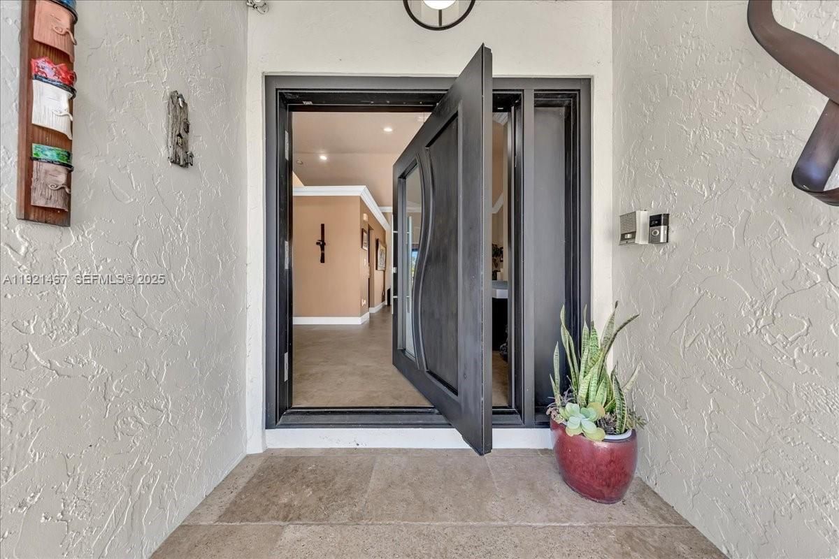 Exterior, Recessed Lighting