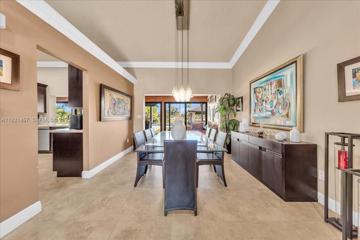 Dining room, Interior, Pendant Lights