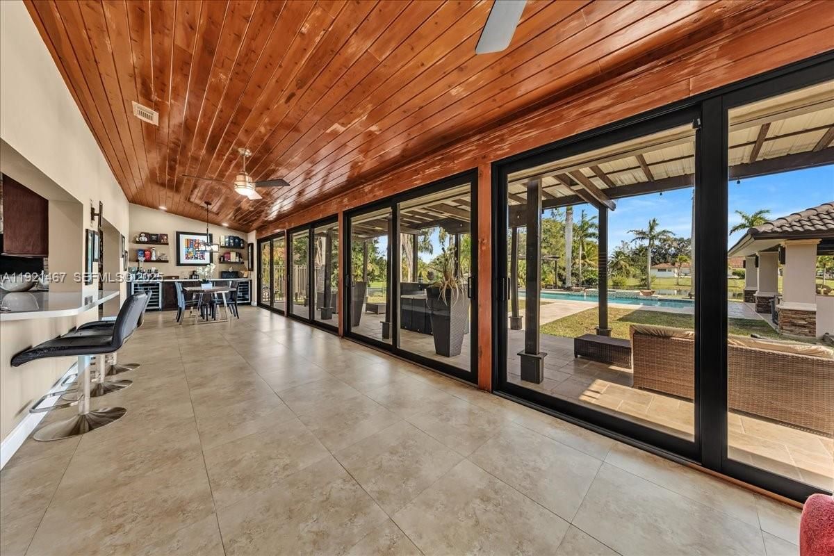 Dining room, Interior, Sun Room, Wooden Ceilings