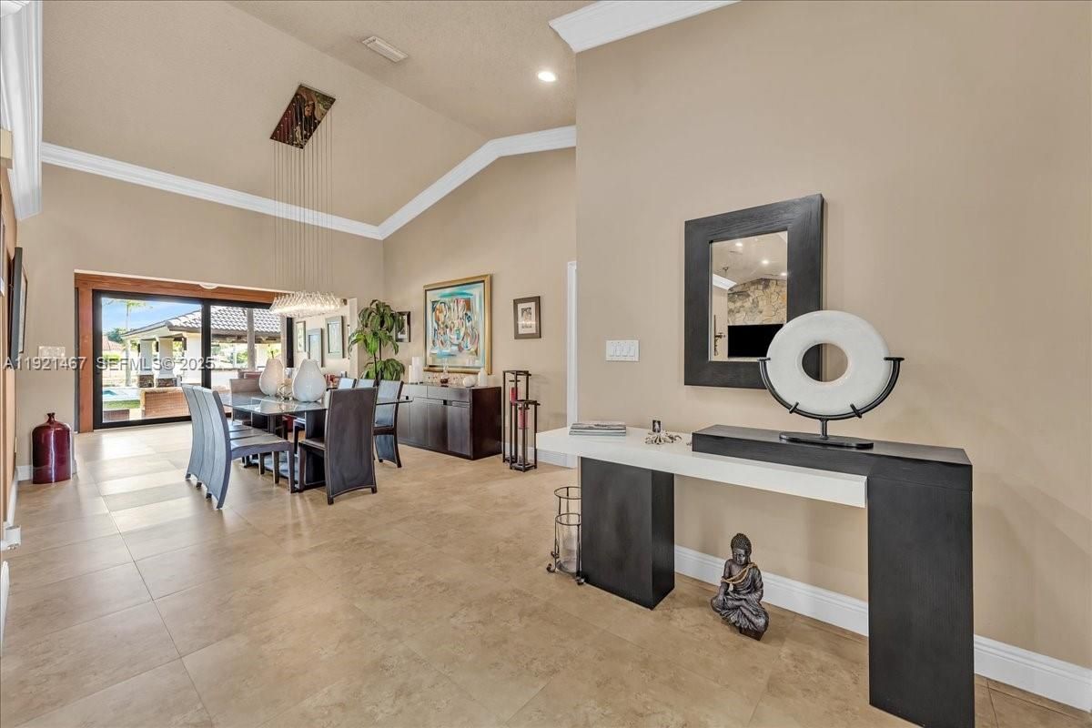 Chandelier, Dining room, Interior, Pendant Lights, Recessed Lighting
