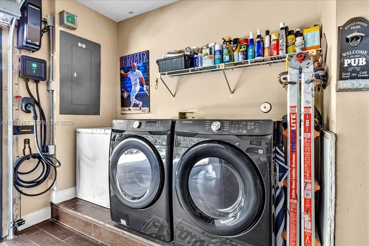 Interior, Utility Closets, Washer